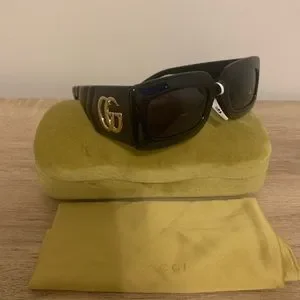 Gucci | Accessories | Authentic Gucci Gg81s001 Sunglasses  display picture 2